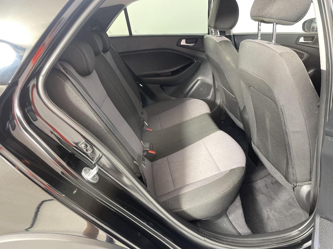 Photo '20' of Hyundai I20