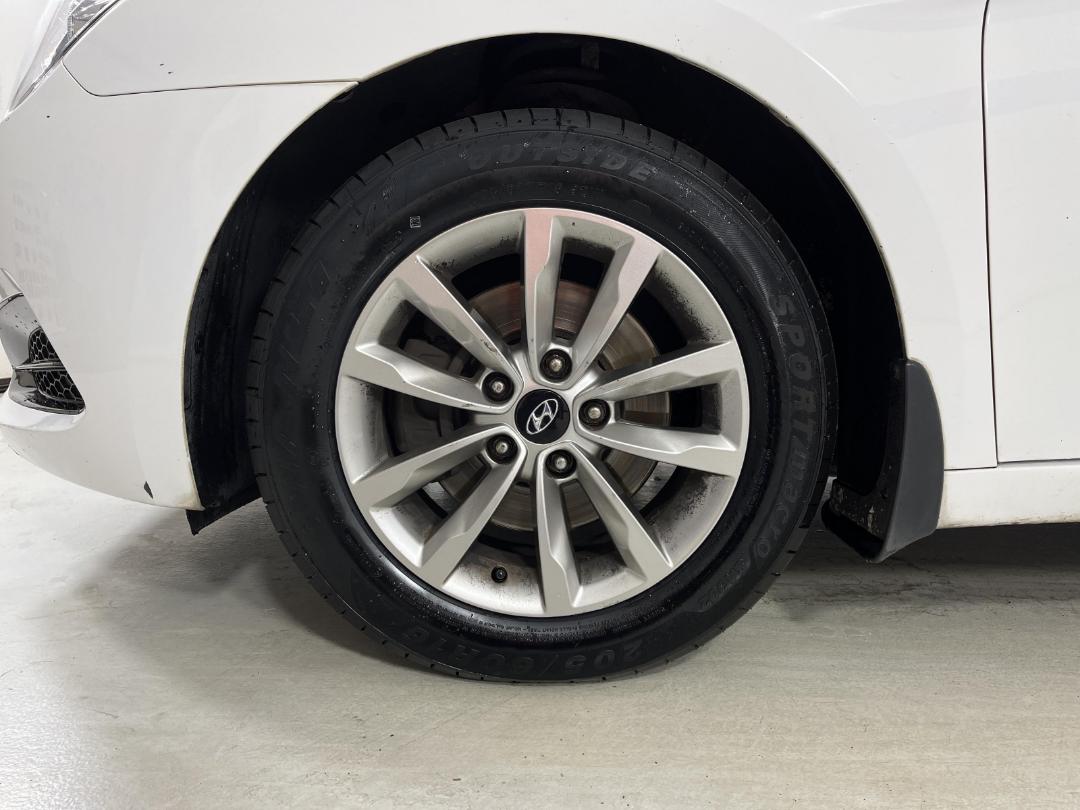 Photo '10' of Hyundai I40