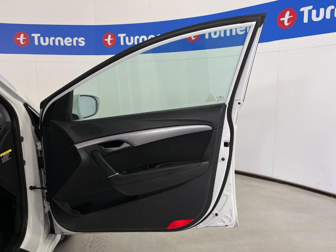 Photo '15' of Hyundai I40