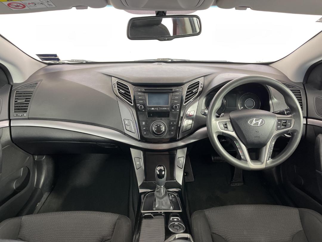 Photo '17' of Hyundai I40