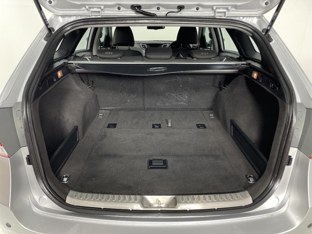 Photo '14' of Hyundai I40