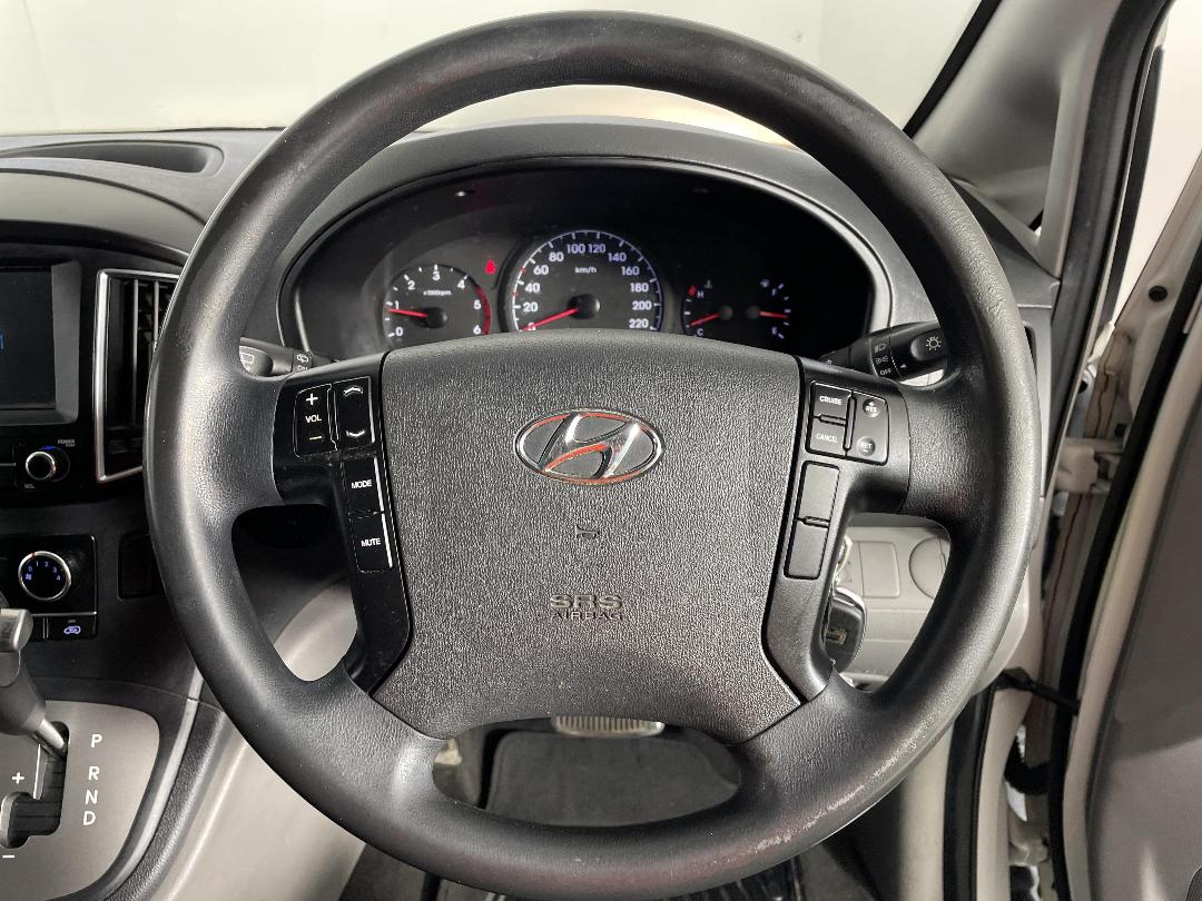 Photo '23' of Hyundai Iload Photo '23' of Hyundai Iload