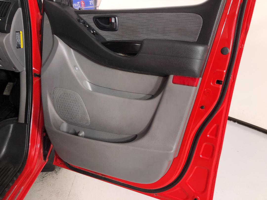 Photo '15' of Hyundai Iload Photo '15' of Hyundai Iload