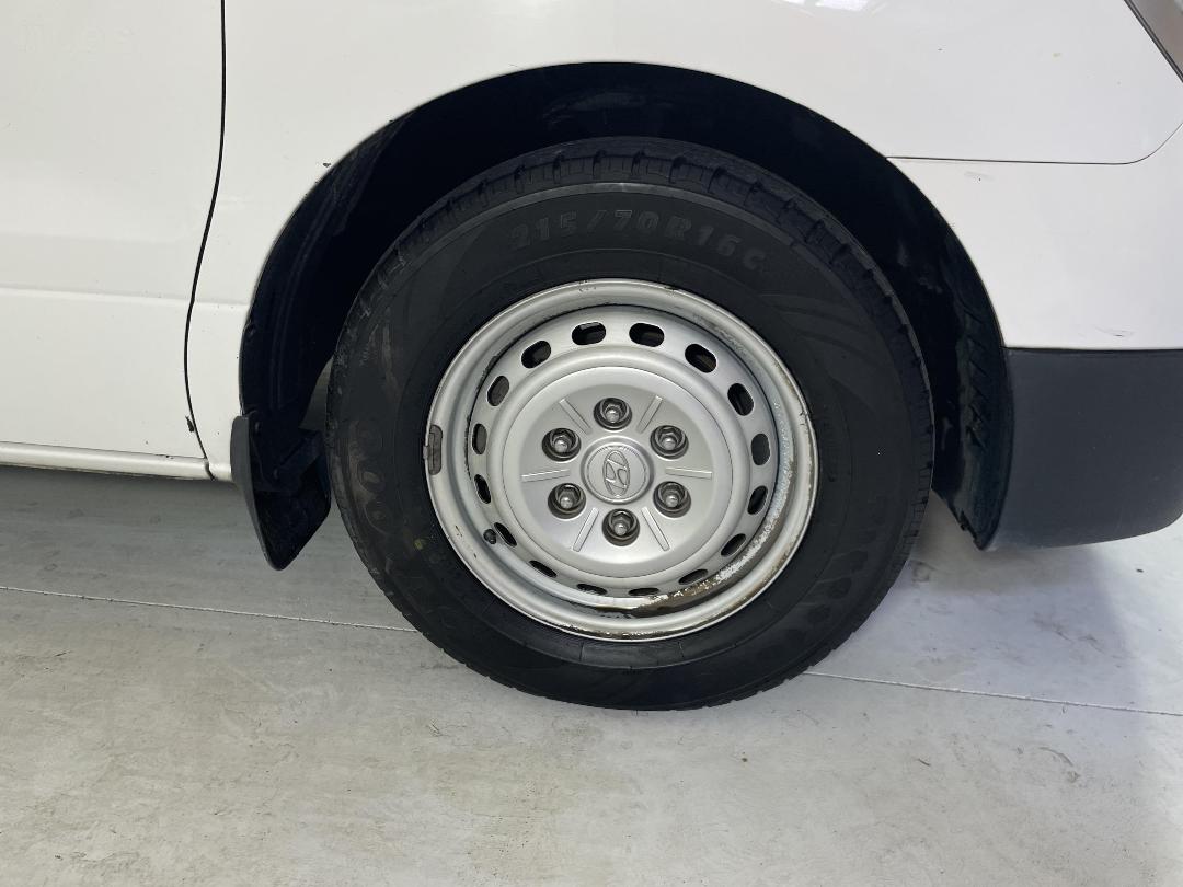 Photo '9' of Hyundai Iload Photo '9' of Hyundai Iload