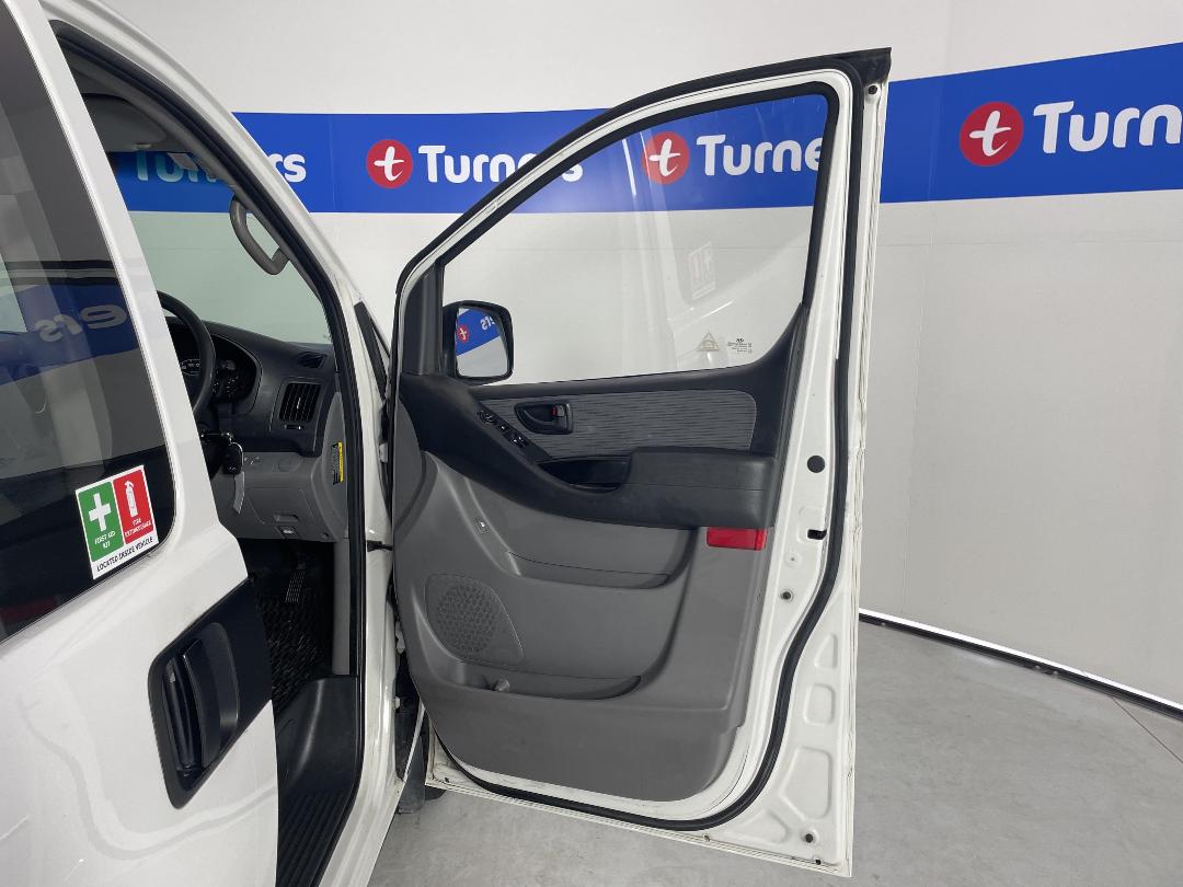 Photo '15' of Hyundai Iload Photo '15' of Hyundai Iload