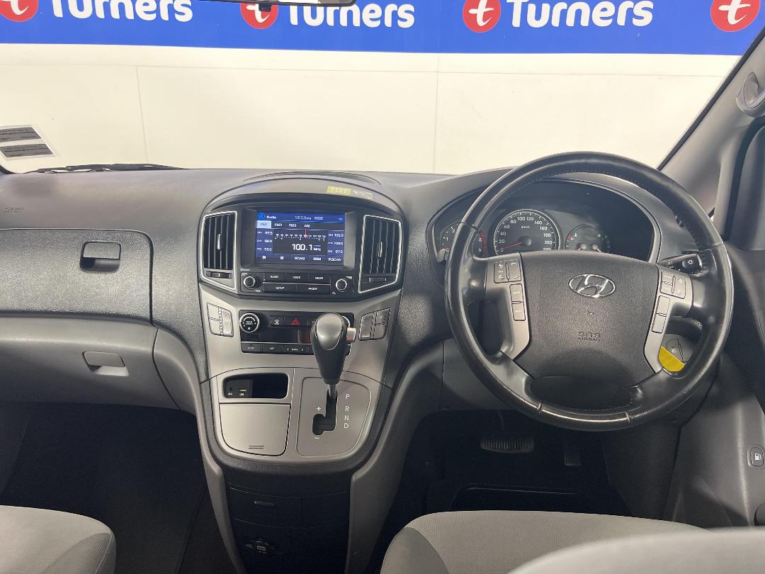 Photo '17' of Hyundai Imax