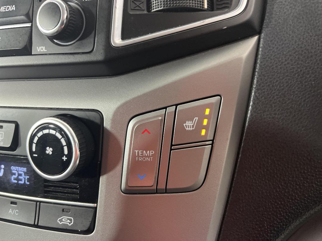 Photo '24' of Hyundai Imax