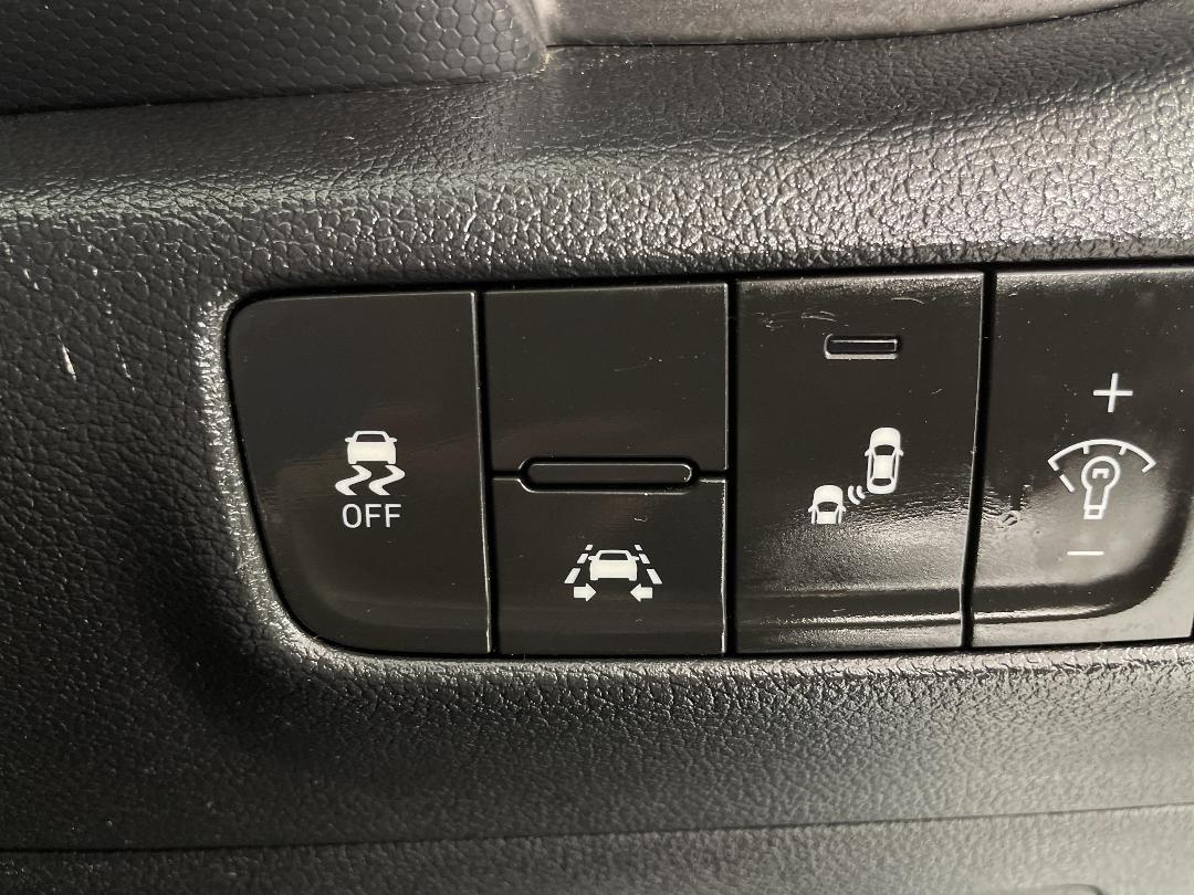 Photo '24' of Hyundai Kona