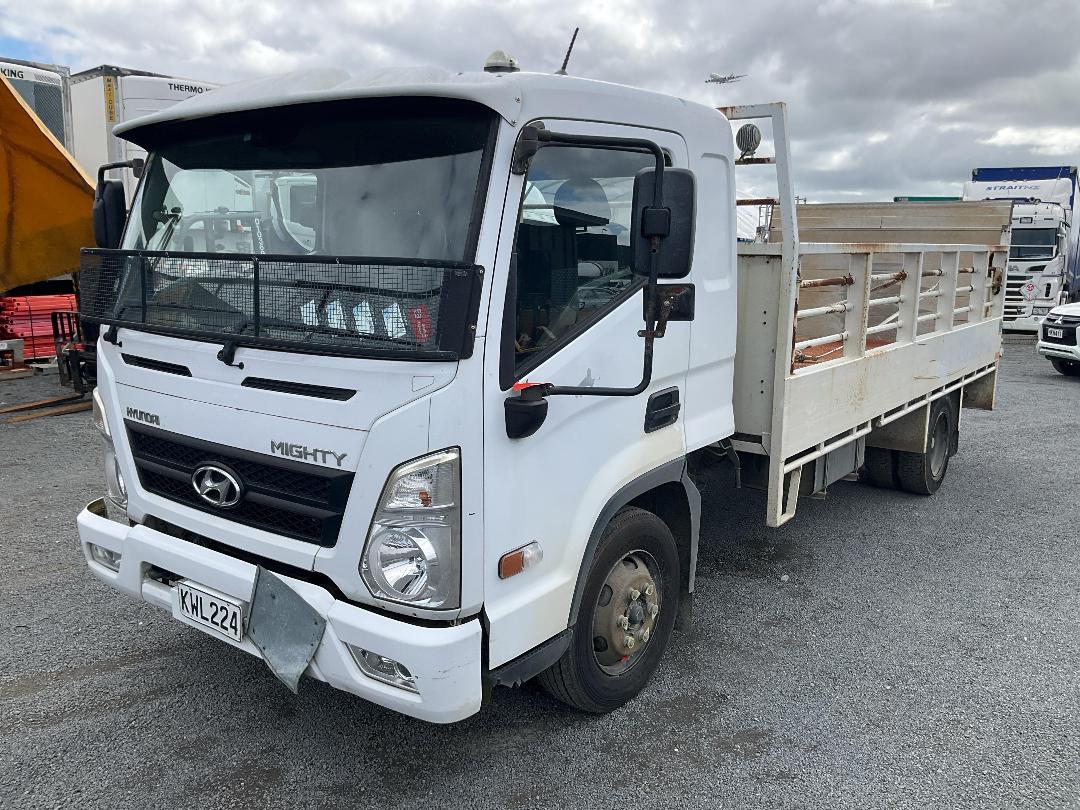 Photo '9' of Hyundai Mighty EX8 Gas Bottle Truck