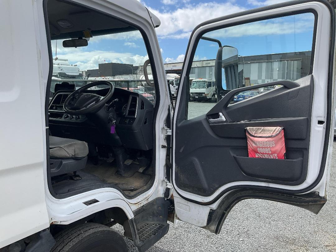 Photo '11' of Hyundai Mighty EX8 Gas Bottle Truck