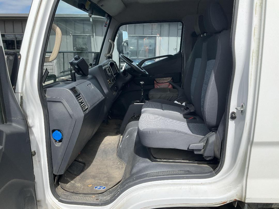 Photo '21' of Hyundai Mighty EX8 Gas Bottle Truck