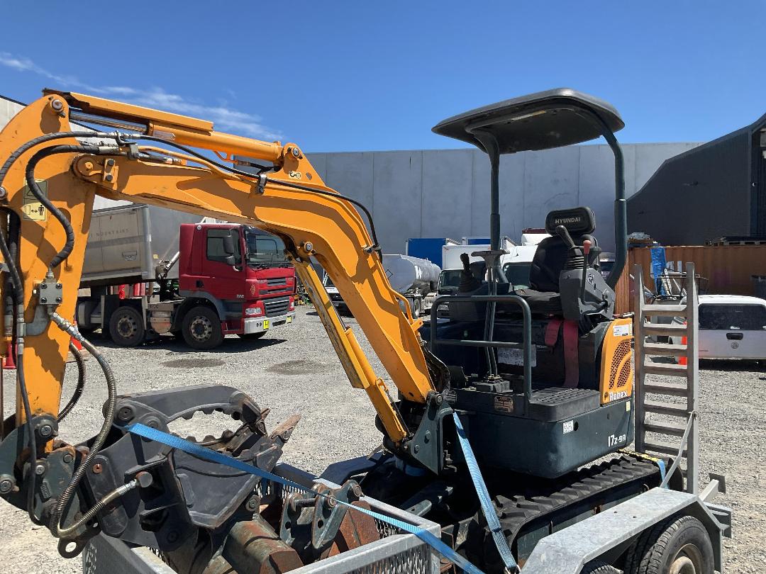 Photo '6' of Hyundai Robex 17Z-9R Excavator