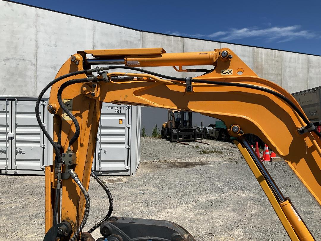 Photo '23' of Hyundai Robex 17Z-9R Excavator