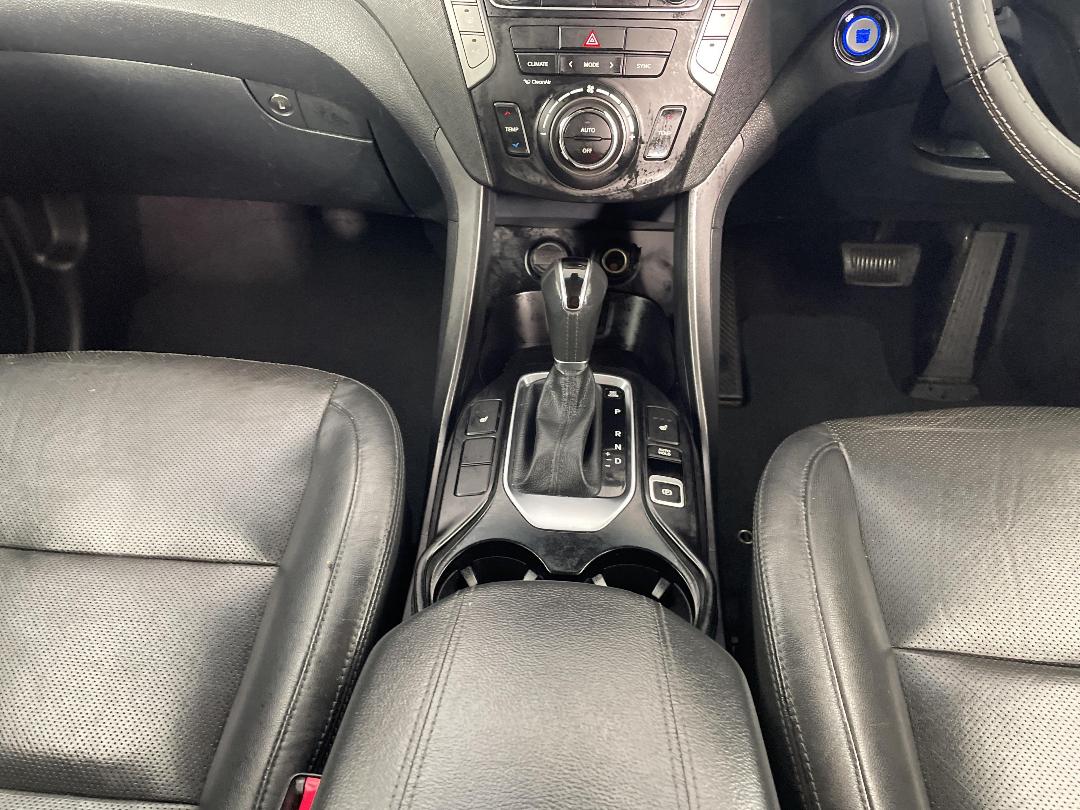 Photo '18' of Hyundai Santa FE