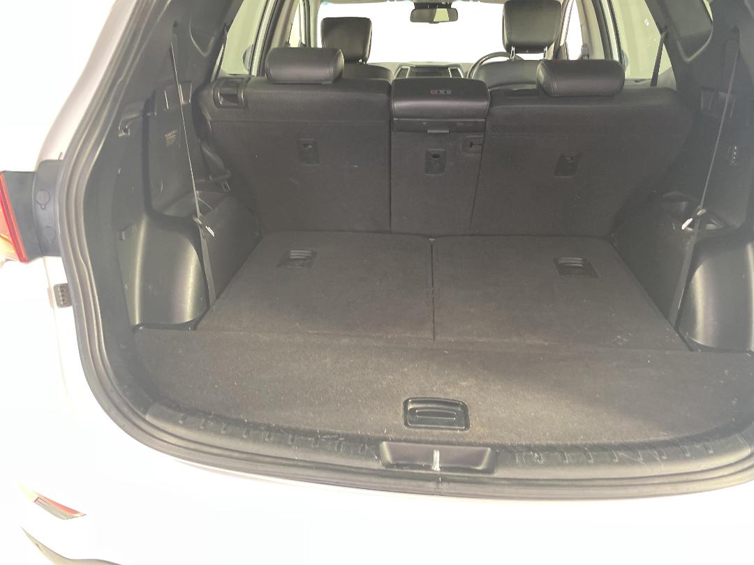 Photo '14' of Hyundai Santa FE