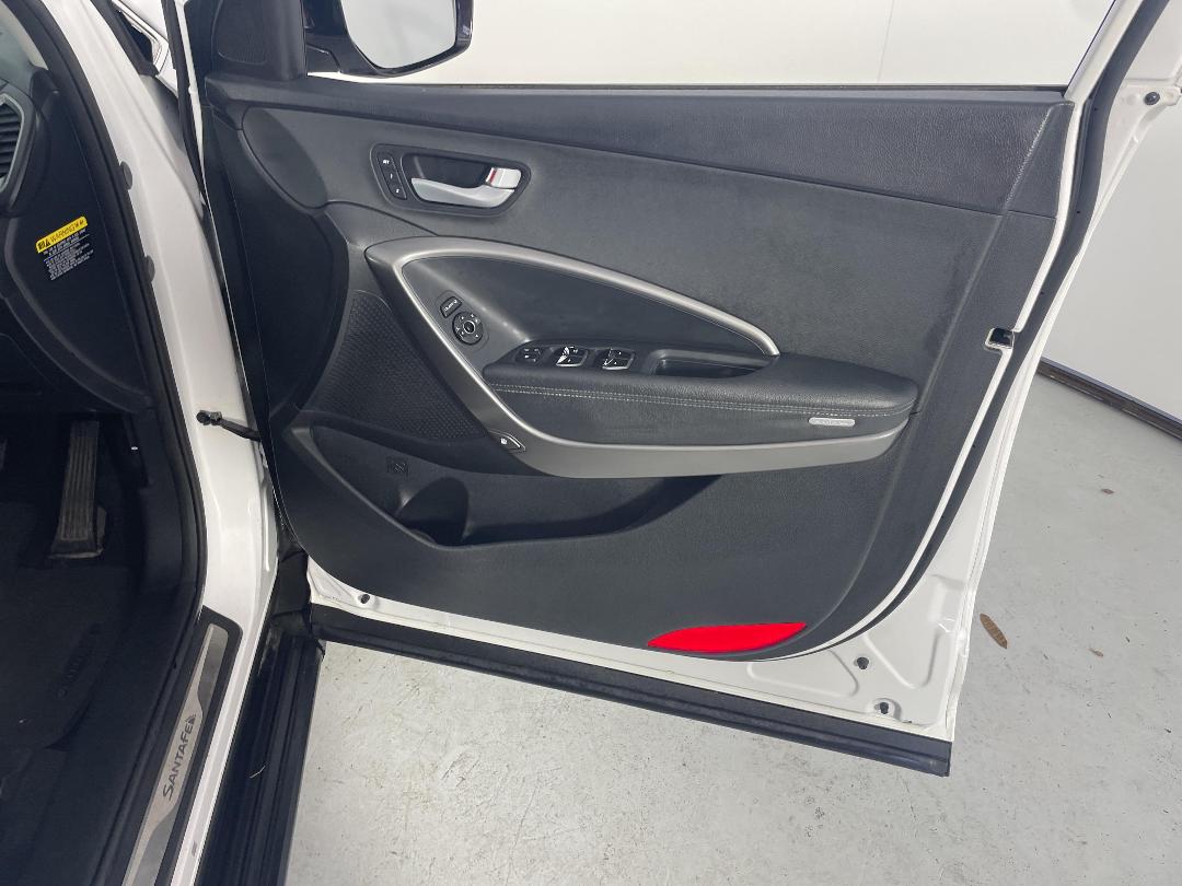 Photo '15' of Hyundai Santa FE