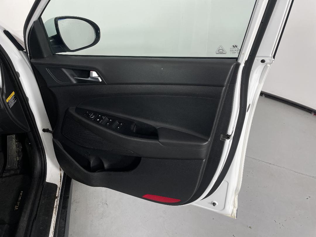 Photo '15' of Hyundai Tucson