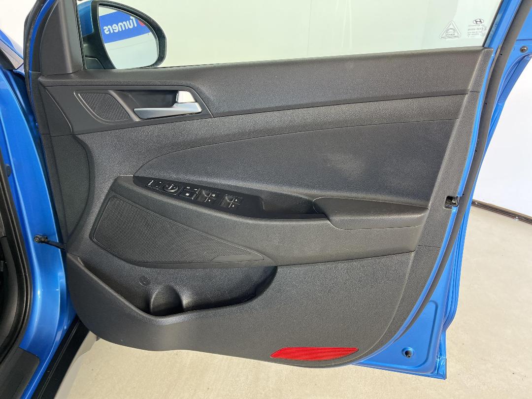 Photo '15' of Hyundai Tucson Photo '15' of Hyundai Tucson