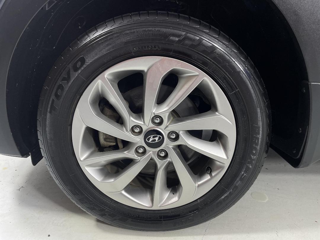 Photo '10' of Hyundai Tucson Photo '10' of Hyundai Tucson