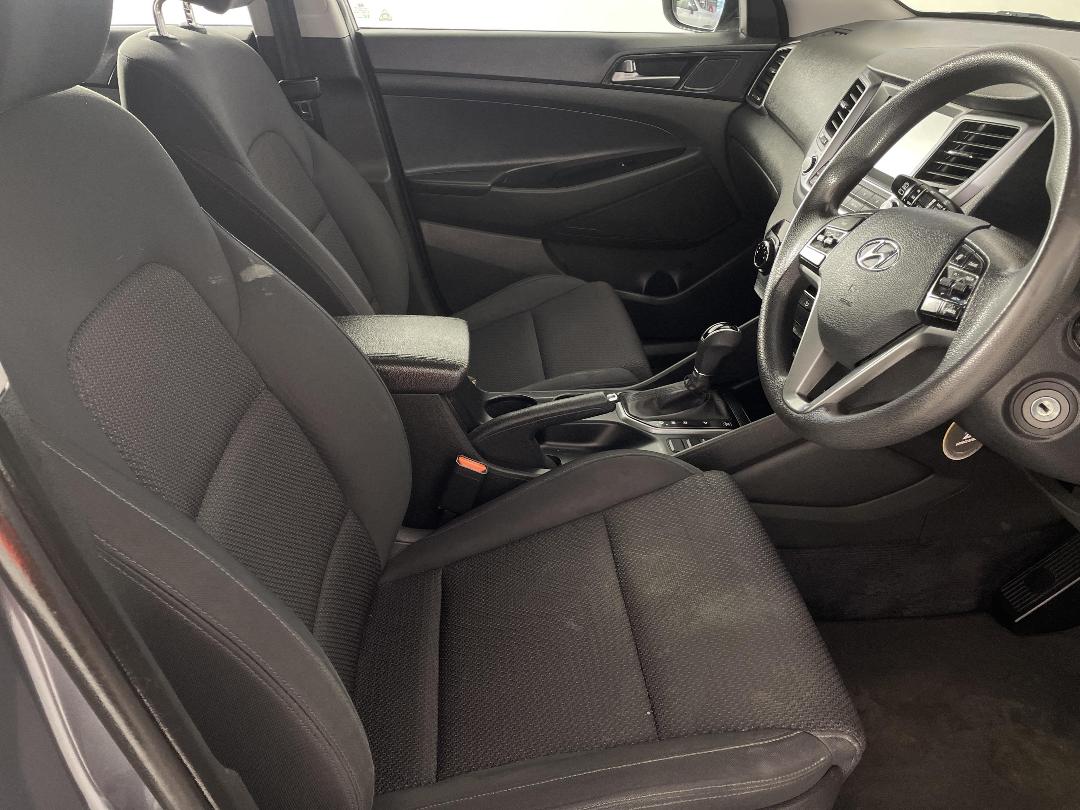 Photo '16' of Hyundai Tucson Photo '16' of Hyundai Tucson