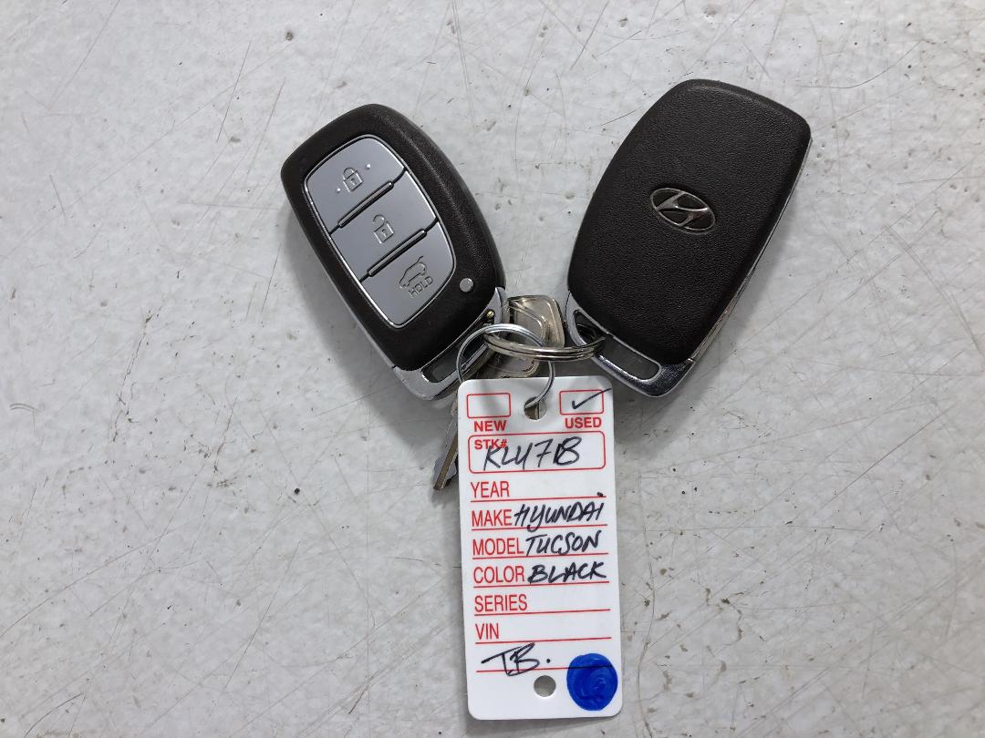 Photo '22' of Hyundai Tucson