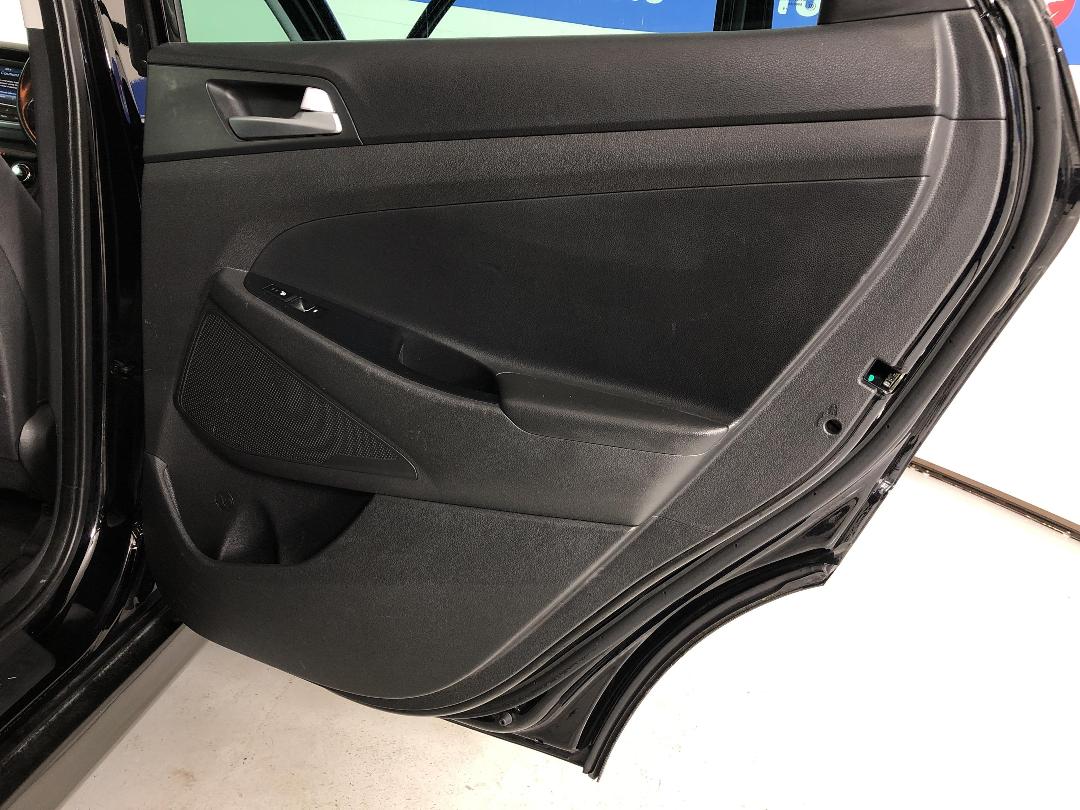 Photo '19' of Hyundai Tucson