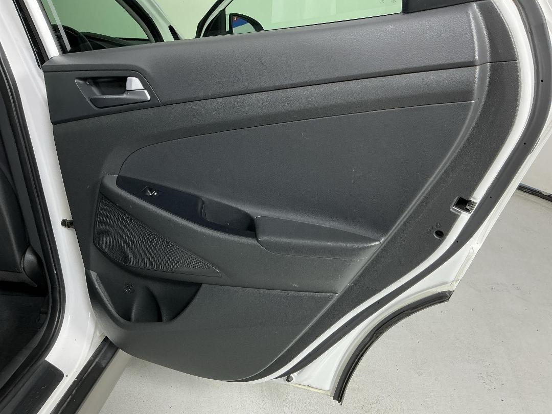 Photo '19' of Hyundai Tucson