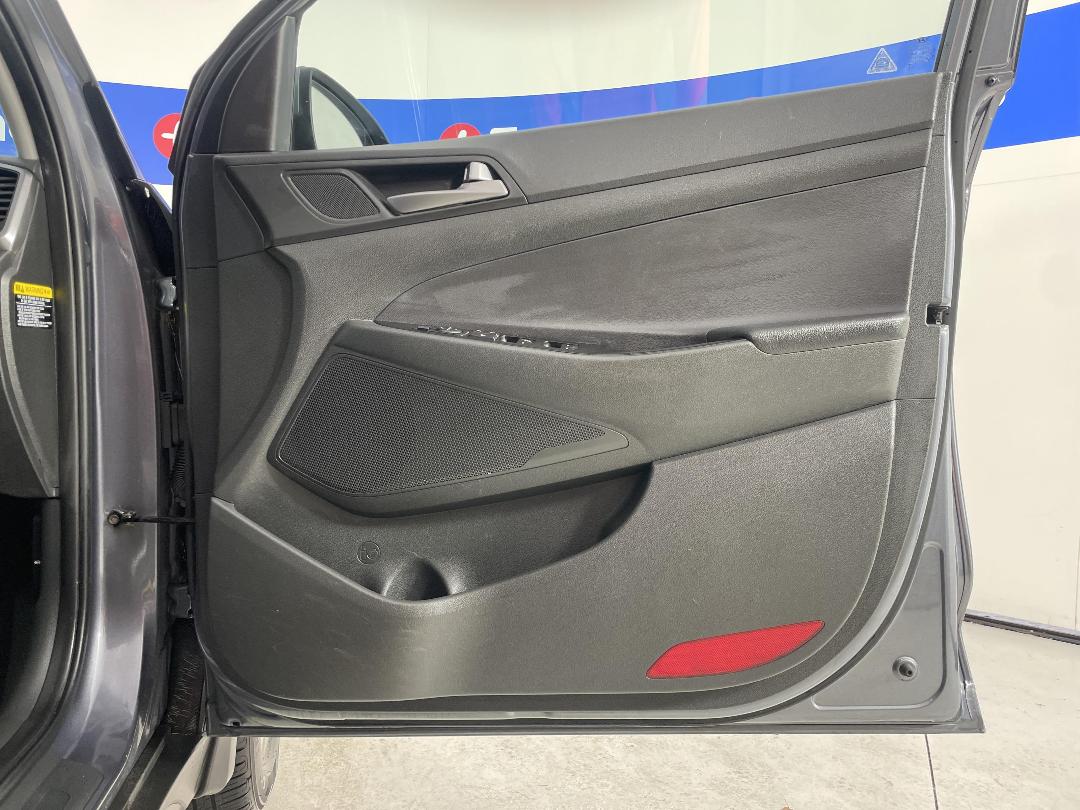 Photo '15' of Hyundai Tucson