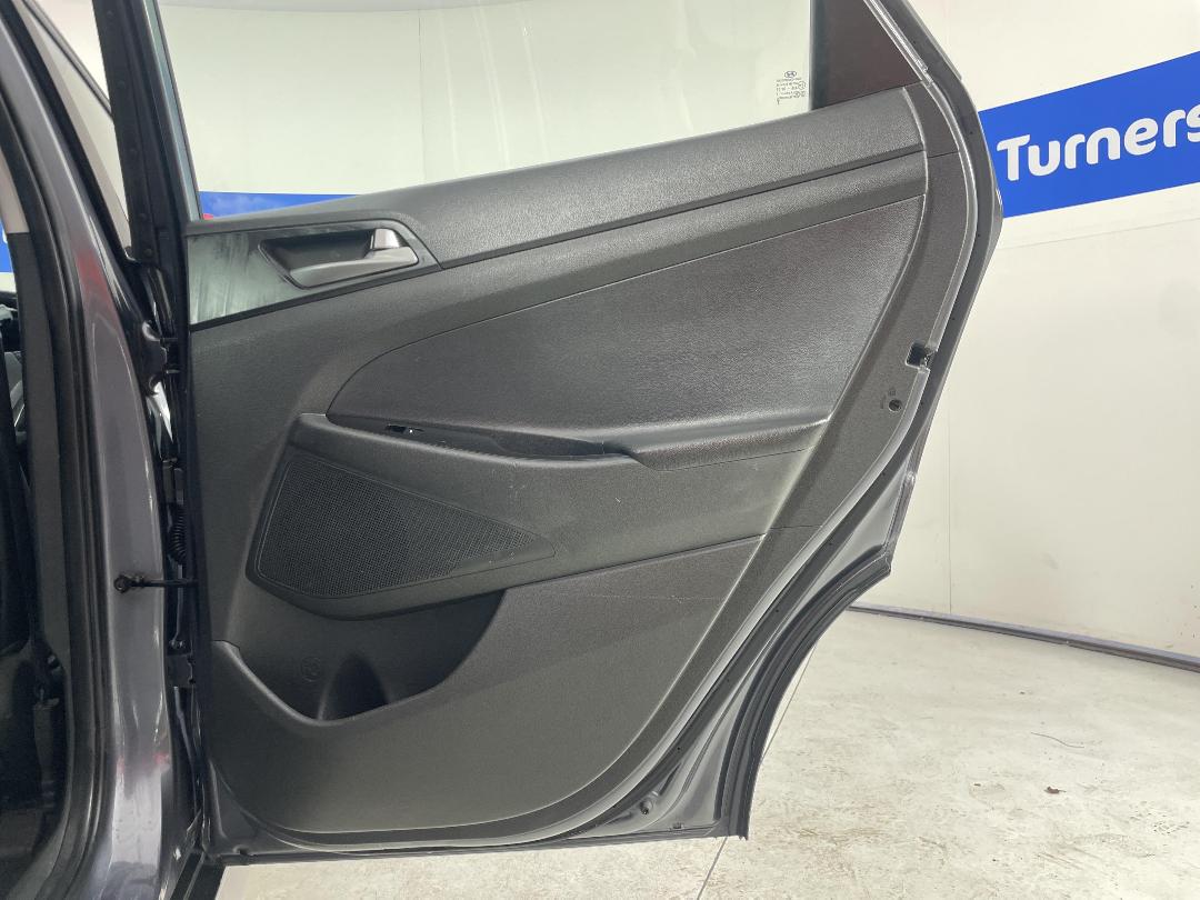 Photo '19' of Hyundai Tucson