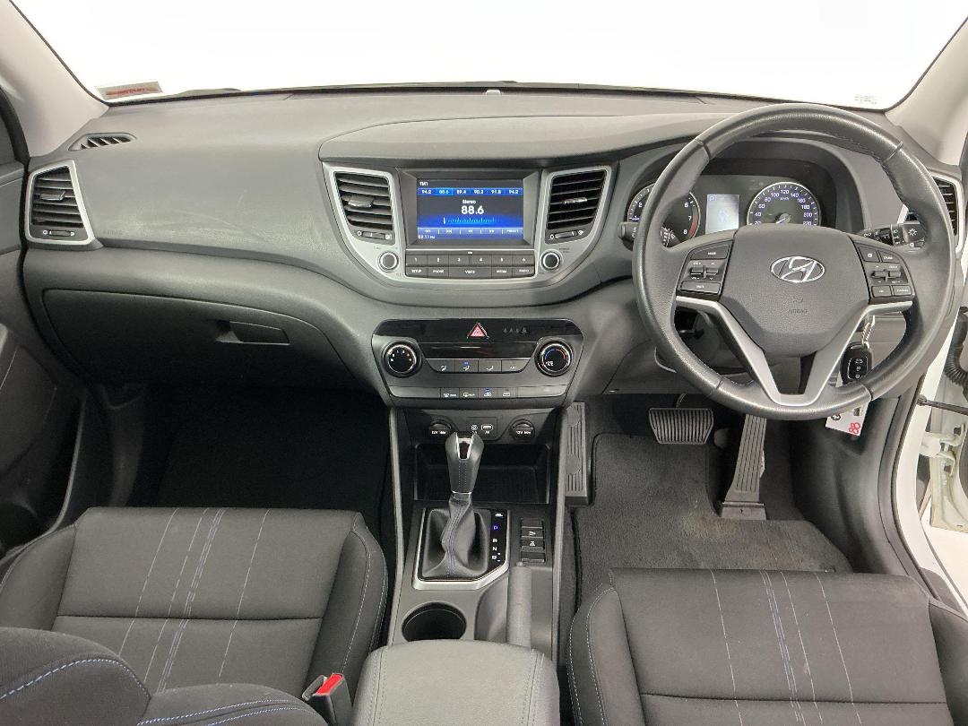 Photo '17' of Hyundai Tucson