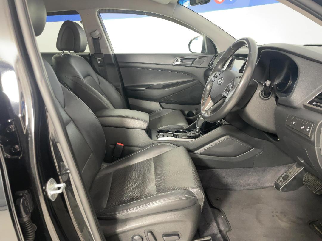 Photo '16' of Hyundai Tucson