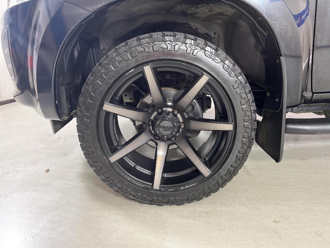 Photo '10' of Isuzu D-MAX