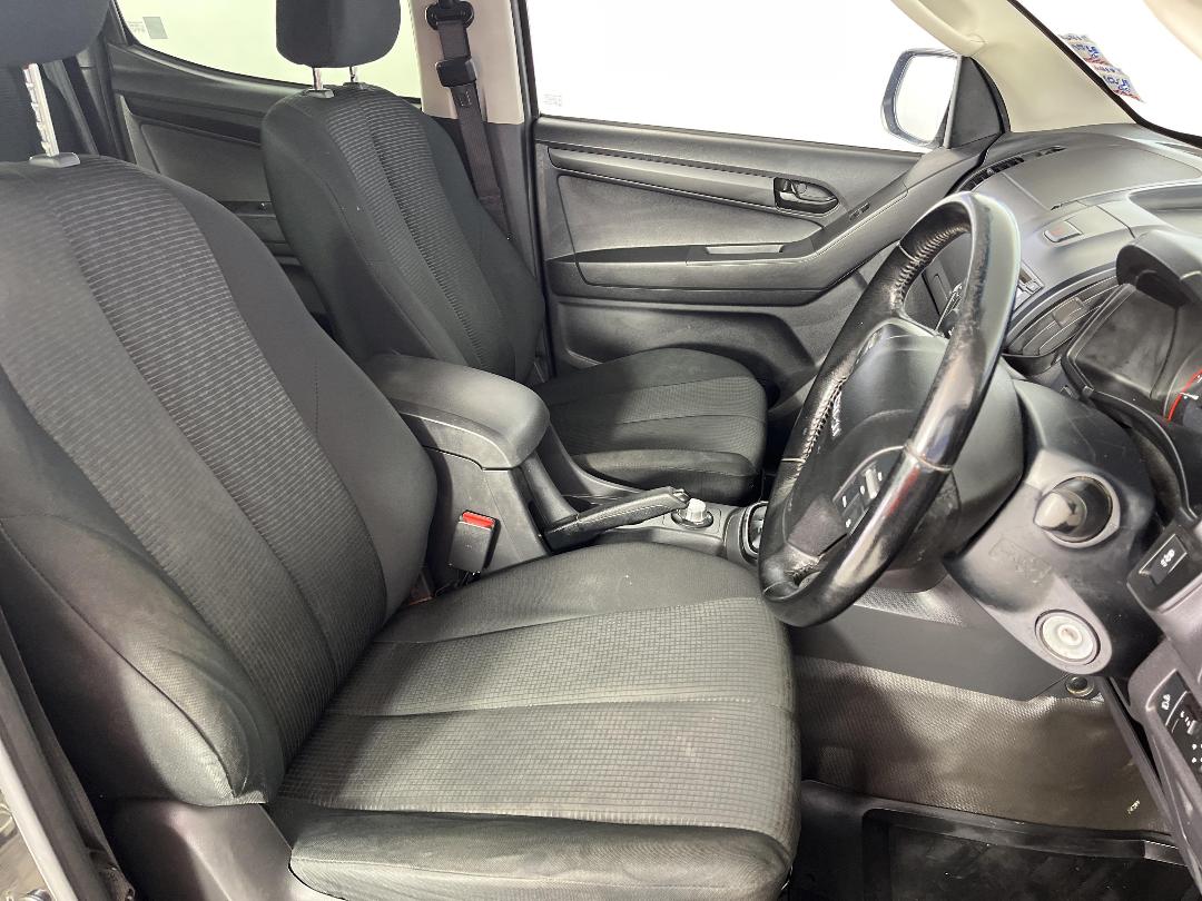 Photo '16' of Isuzu D-MAX