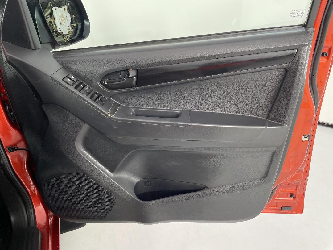 Photo '15' of Isuzu D-MAX