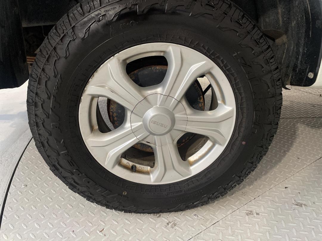 Photo '12' of Isuzu D-MAX Photo '12' of Isuzu D-MAX