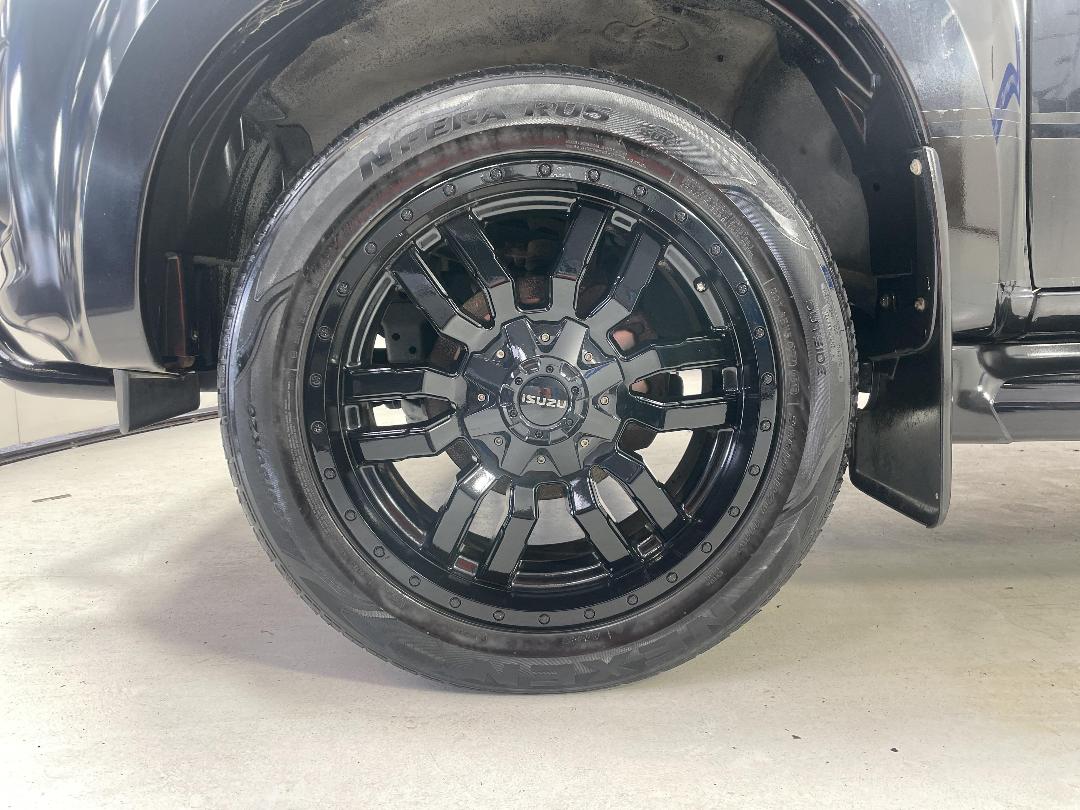 Photo '10' of Isuzu D-MAX