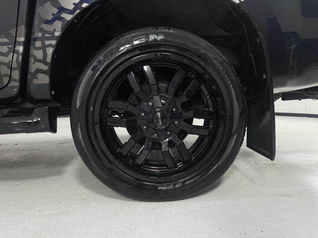 Photo '11' of Isuzu D-MAX