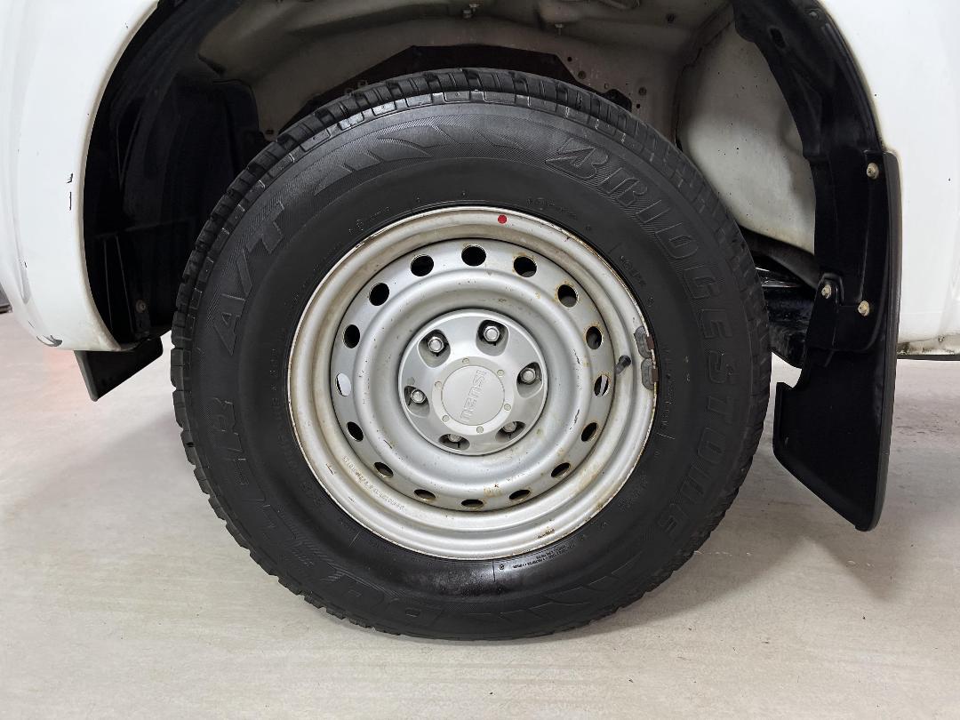 Photo '10' of Isuzu D-MAX Photo '10' of Isuzu D-MAX