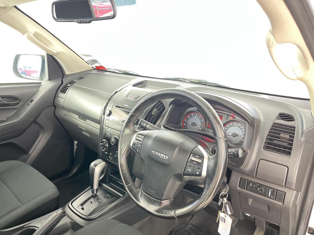 Photo '17' of Isuzu D-MAX Photo '17' of Isuzu D-MAX