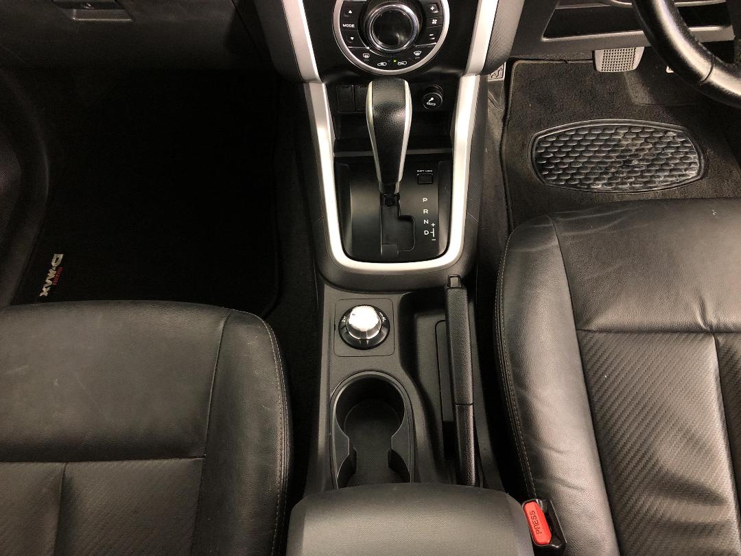 Photo '18' of Isuzu D-MAX