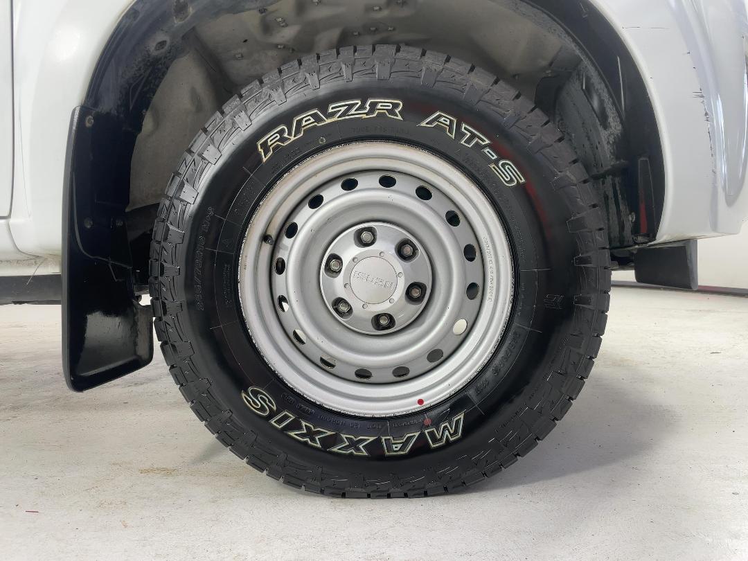 Photo '9' of Isuzu D-MAX Photo '9' of Isuzu D-MAX