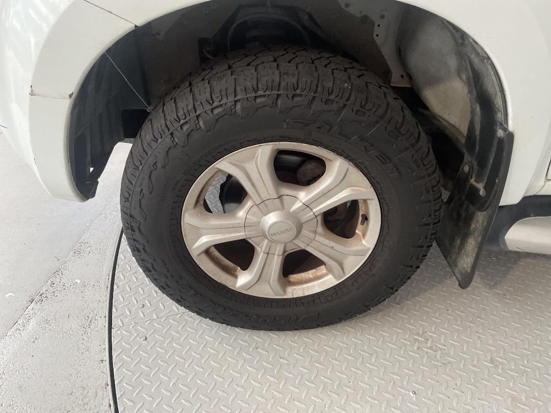 Photo '10' of Isuzu D-MAX Photo '10' of Isuzu D-MAX