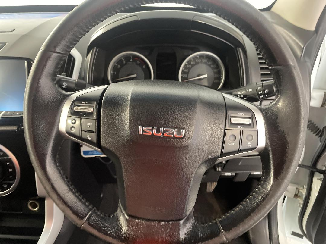 Photo '27' of Isuzu D-MAX Photo '27' of Isuzu D-MAX