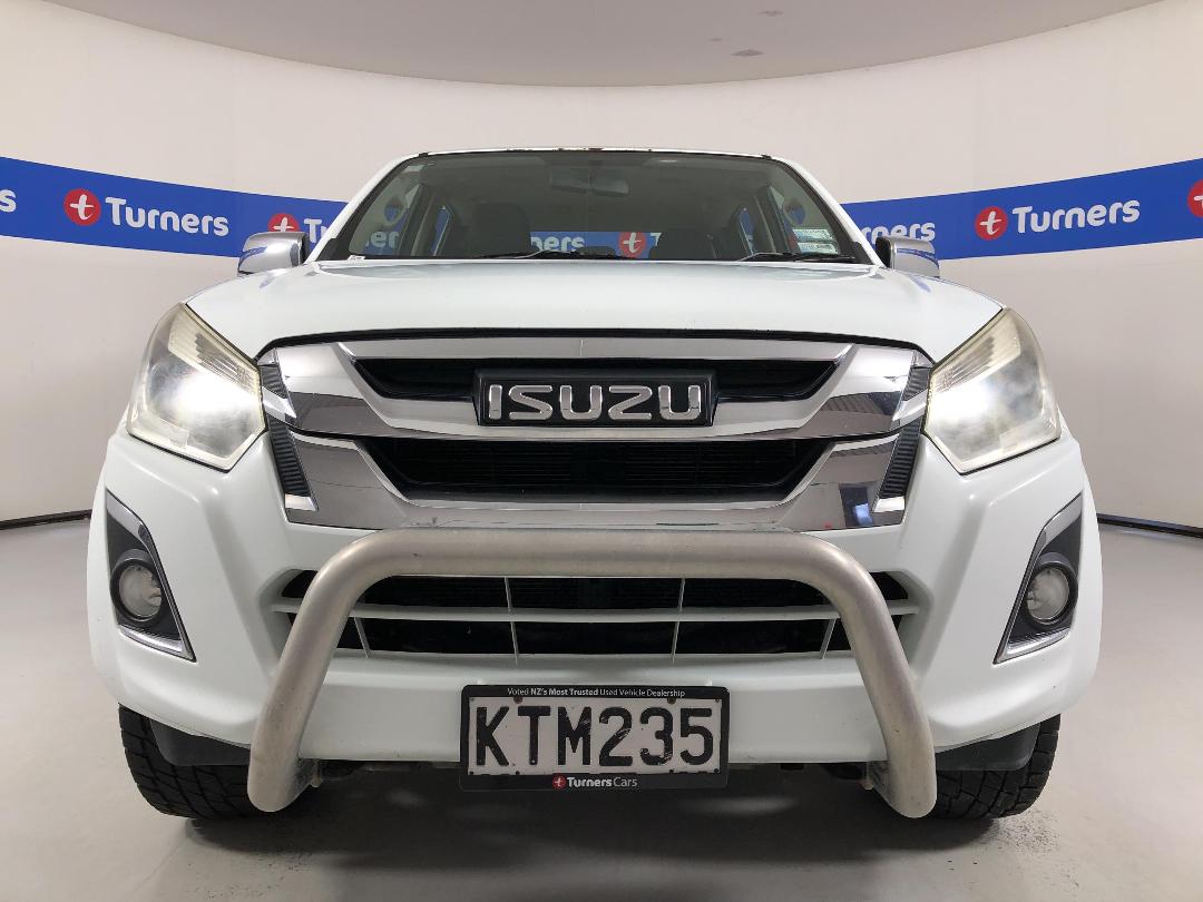 Photo '2' of Isuzu D-MAX Photo '2' of Isuzu D-MAX