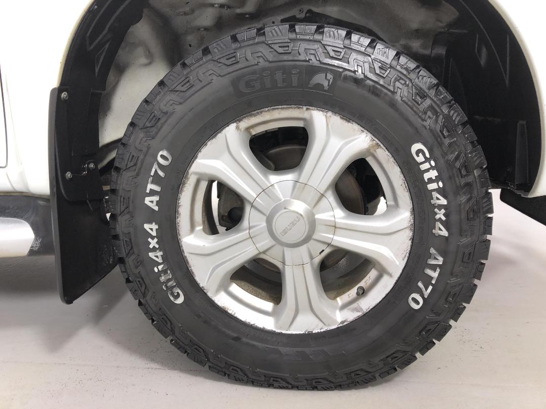 Photo '9' of Isuzu D-MAX Photo '9' of Isuzu D-MAX