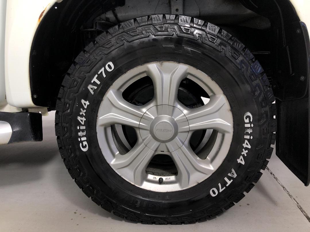 Photo '11' of Isuzu D-MAX Photo '11' of Isuzu D-MAX