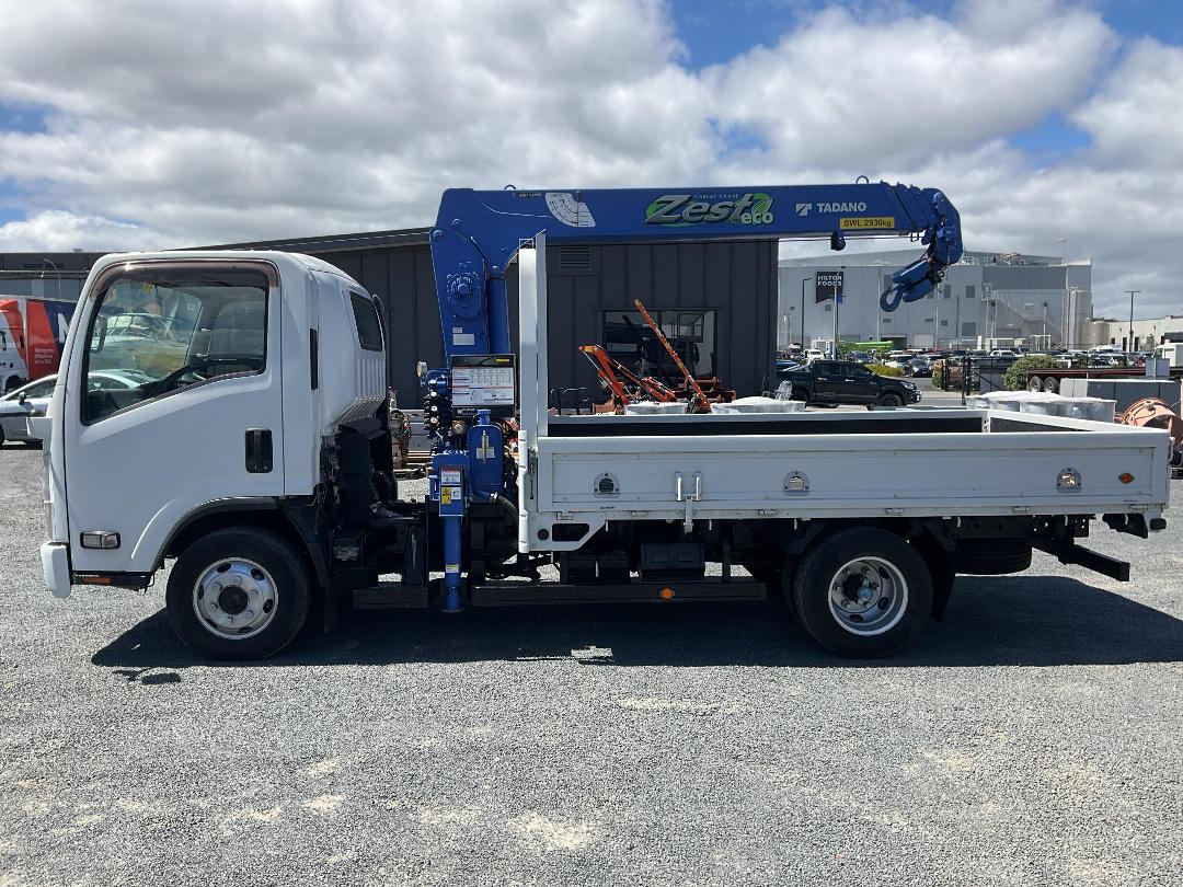 Photo '7' of Isuzu ELF Flat Deck Crane