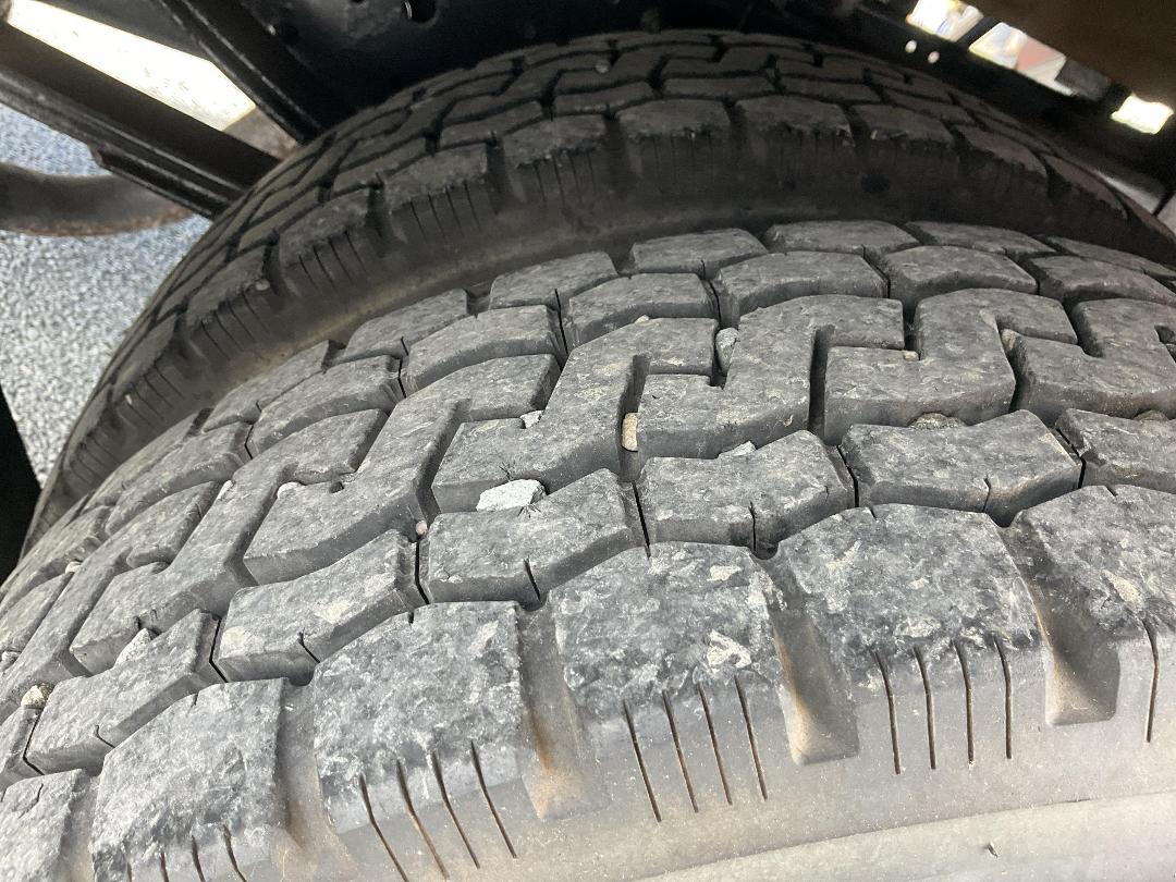 Photo '46' of Isuzu ELF Flat Deck Crane