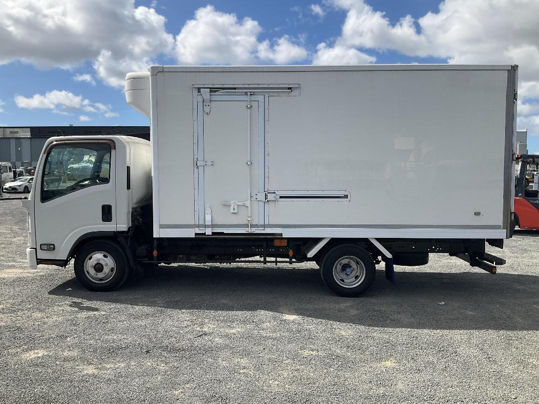 Photo '7' of Isuzu ELF Chiller