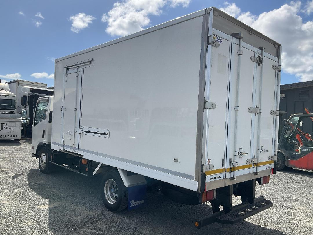 Photo '6' of Isuzu ELF Chiller